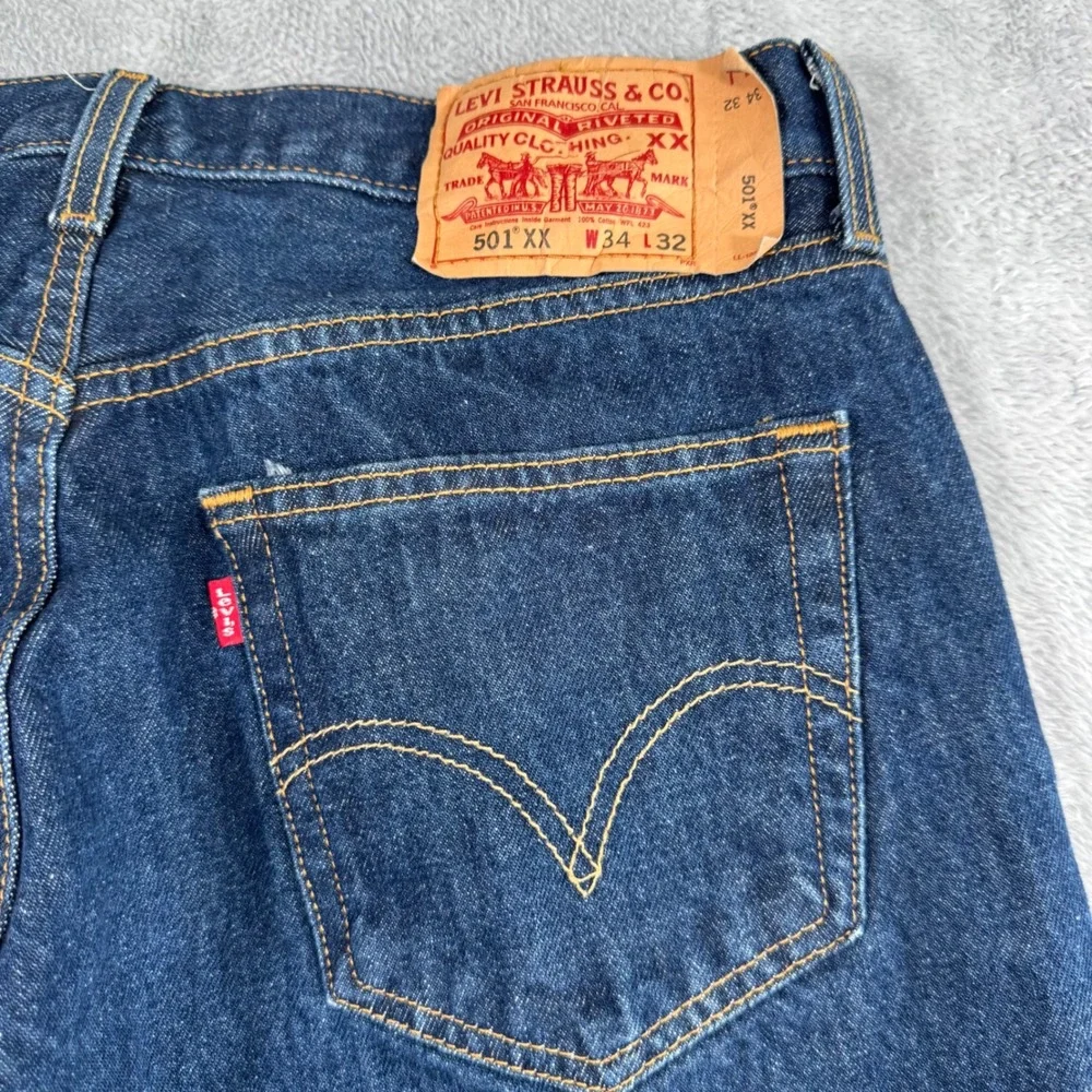 VTG Levi's Jeans Mens 34x32 Fit 32x29 501XX Button Fly Straight Leg Denim Y2K